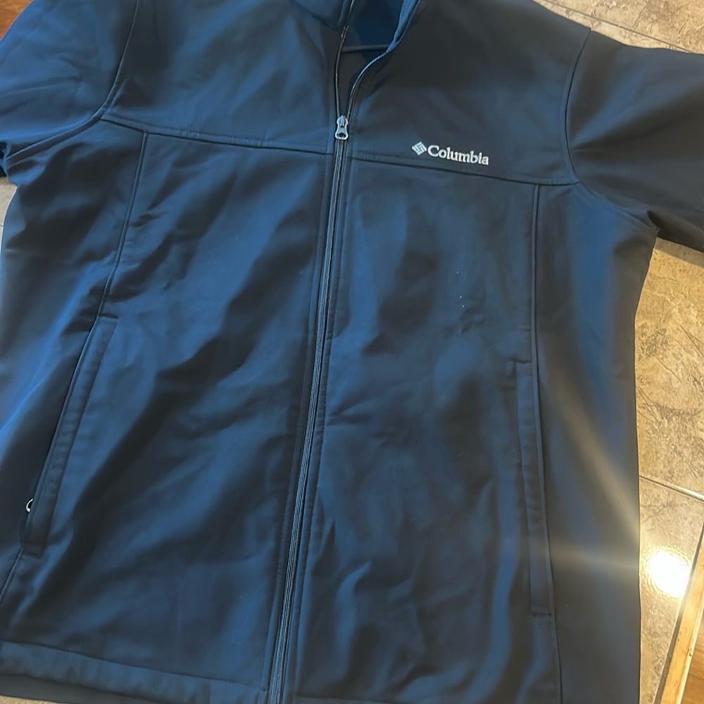 Large softshell jacket